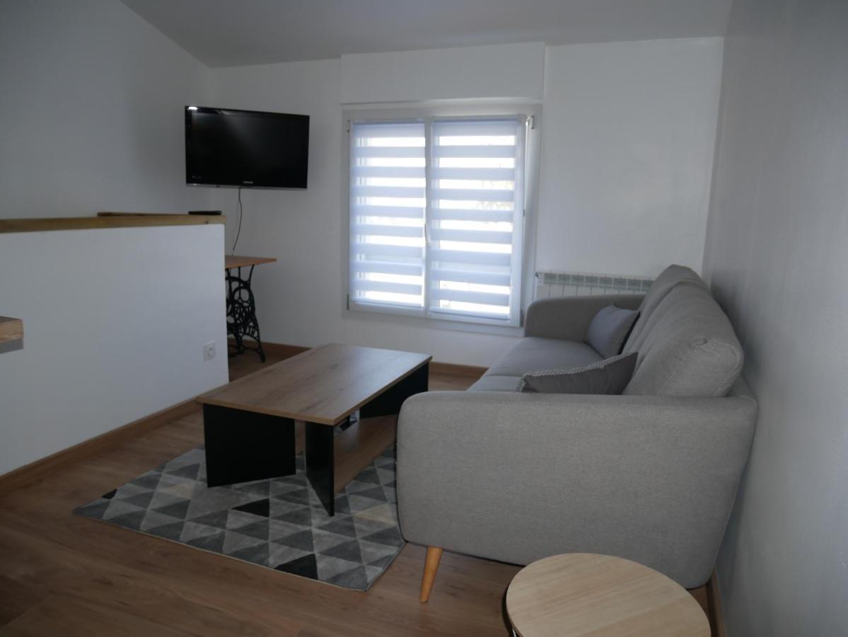 Appartement T2, au calme. La Roche-sur-Yon Extérieur photo